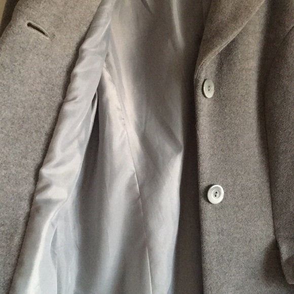 Coat - Picture 6 of 7